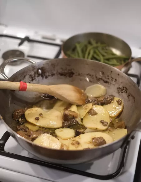 Confit de canard Sarladaise Confit de canard Sarladaise